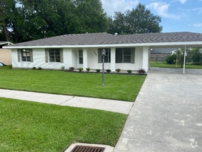 Building Photo - 309 S Wakefield Dr