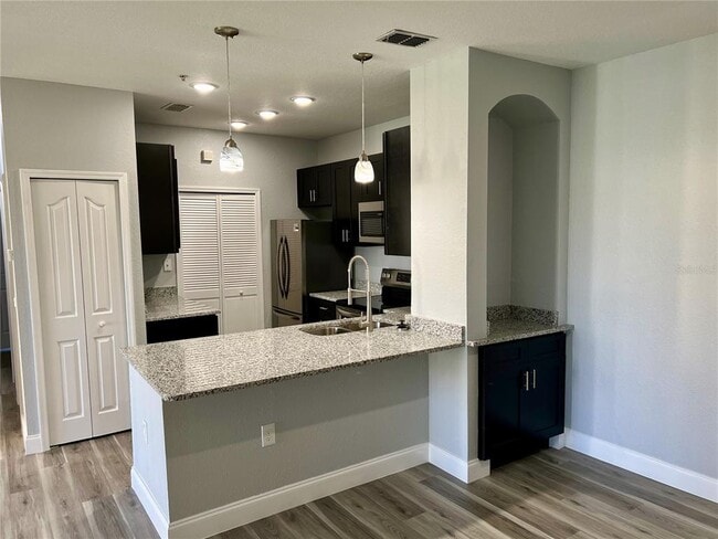 Building Photo - 1175 Lake Shadow Cir