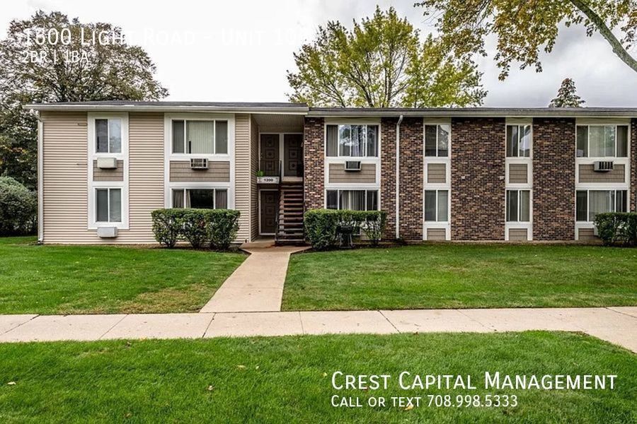 Primary Photo - 1300 Light Road Unit 106 Oswego, IL 60543