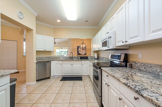 Foto del edificio - 2056 Crestview Way