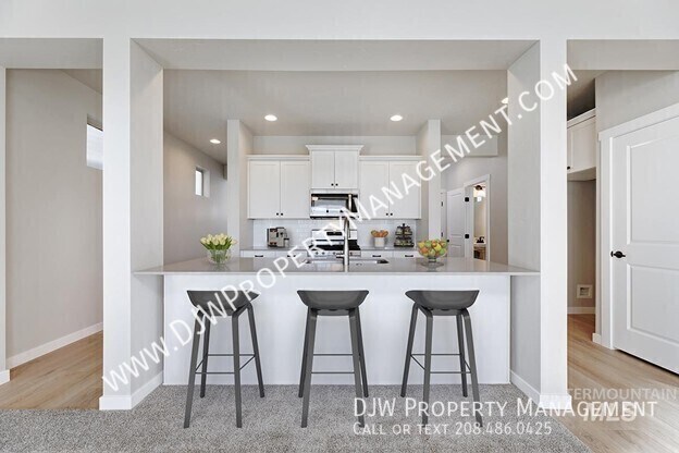 Building Photo - 2351 E Danzee Dr