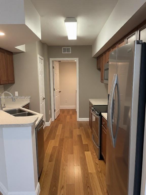 Foto del edificio - 738 Crest Pines Dr