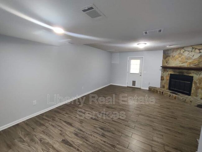 Building Photo - 601 Tupelo Trl