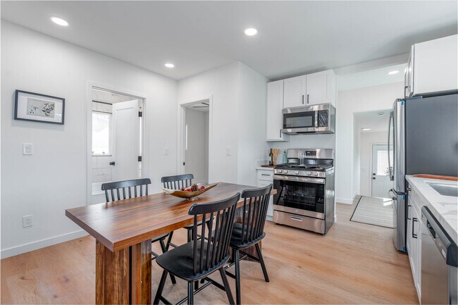 Foto del edificio - 3921 Delta St