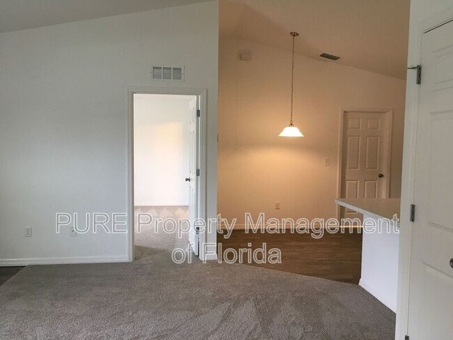 Building Photo - 2581 W Castania Dr