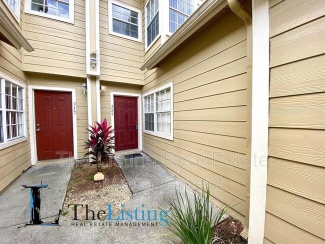 Building Photo - 327 Coconut Palm Way