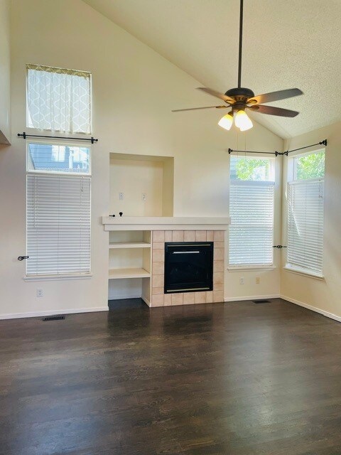 Foto del edificio - 8745 Snowbird Way