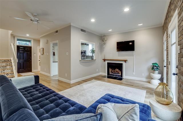 Foto del edificio - 4217 Bowser Ave