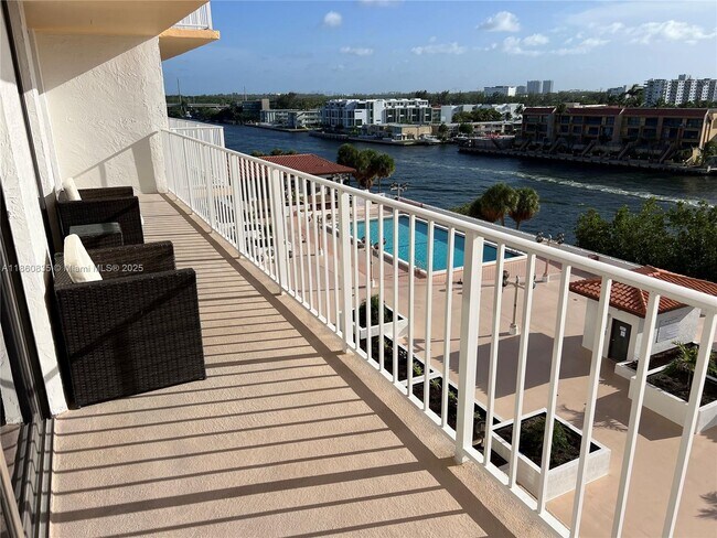 Foto del edificio - 290 174th St St