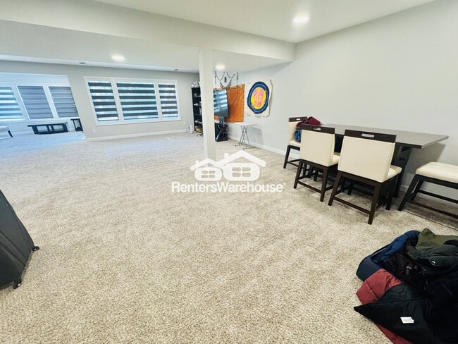 Building Photo - 17955 Headwaters Dr
