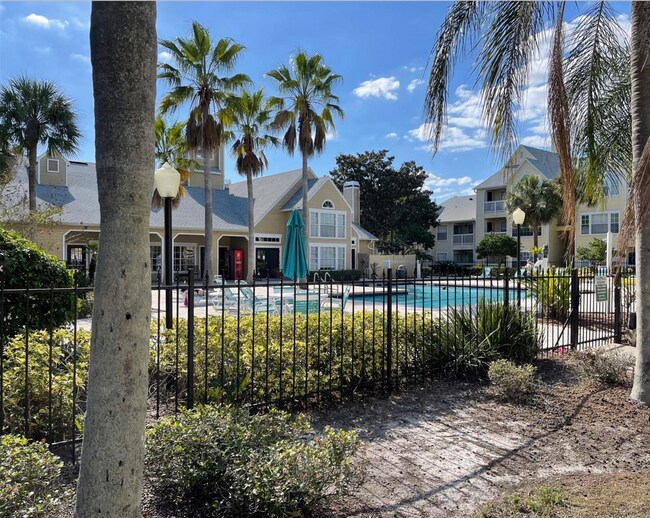 Building Photo - 1065 S Hiawassee Rd