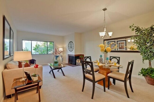 Building Photo - 4671 Albany Cir