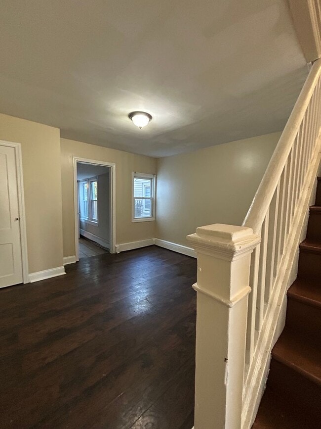 Photo - 102 E Federal St House