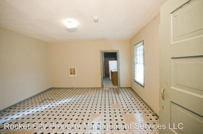 Building Photo - 3615 Fairview St SW