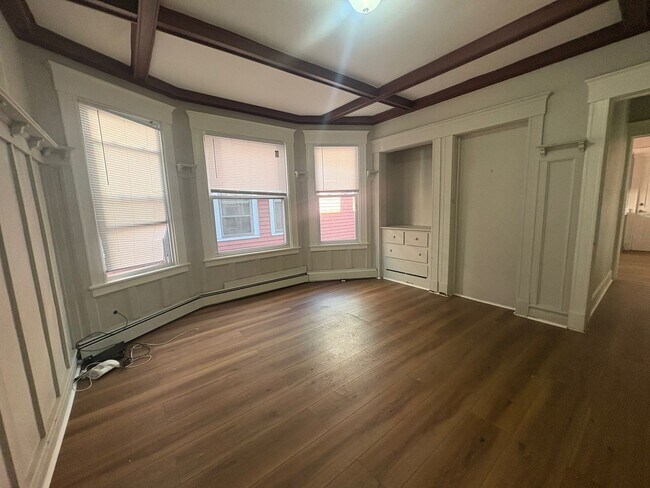Foto del edificio - 359 Sherman Ave