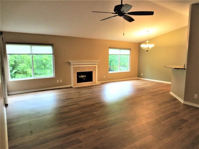 Building Photo - 2112 Clareglen Dr