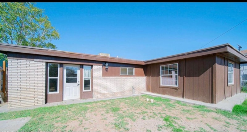 Foto principal - 10240 Calcutta Dr