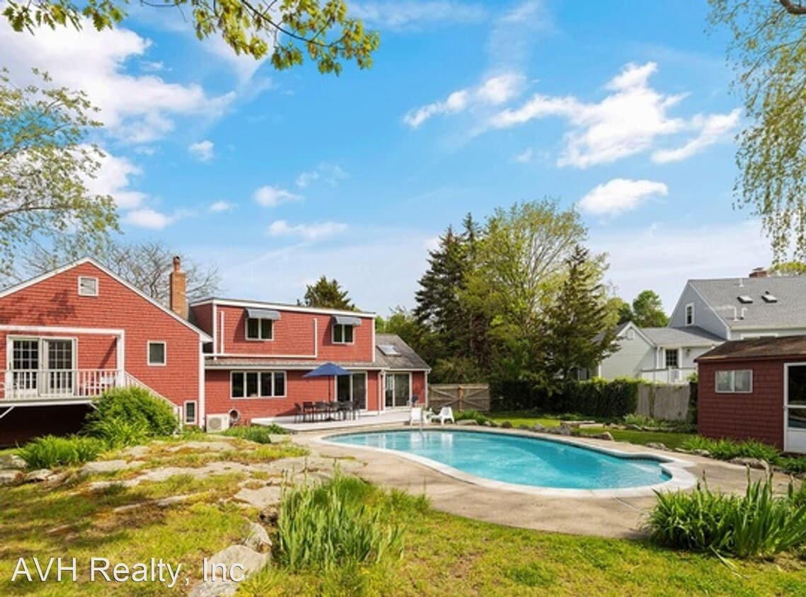 8 Marbee Rd, Rockport, MA 01966 House Rental in Rockport, MA