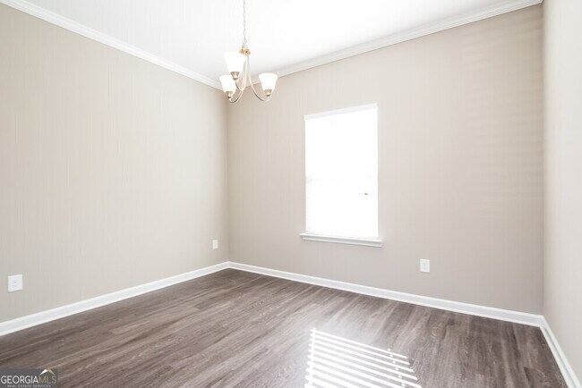 Foto del edificio - 646 Fieldcrest Dr