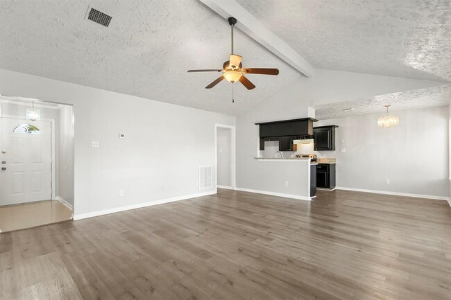 Building Photo - 1122 Mossridge Dr