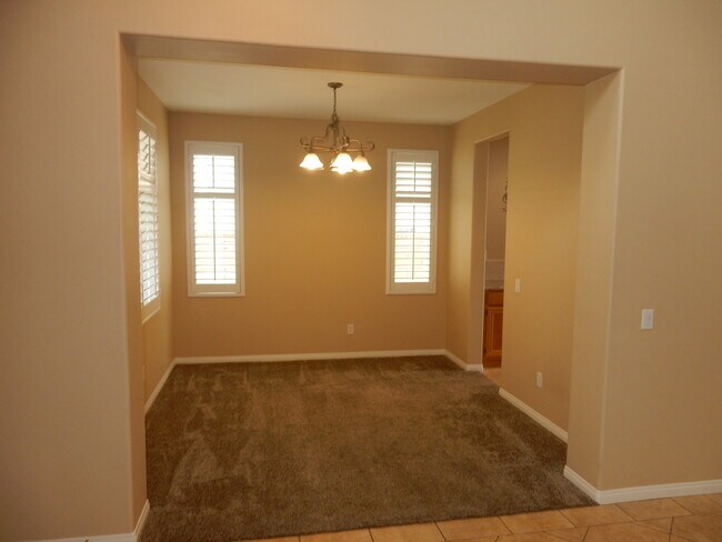 Building Photo - 24026 Via Cresta