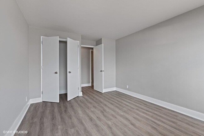 Foto del edificio - 5601 Boulevard E