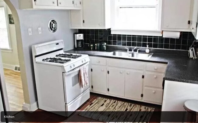 Foto del edificio - 3066 Marshall Rd