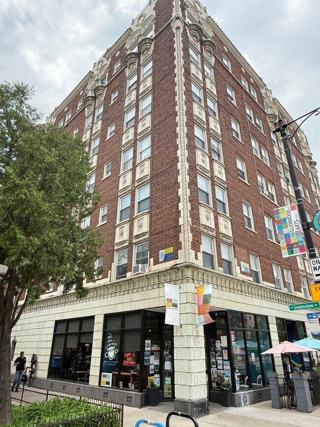 Foto del edificio - 6930 N Greenview Ave