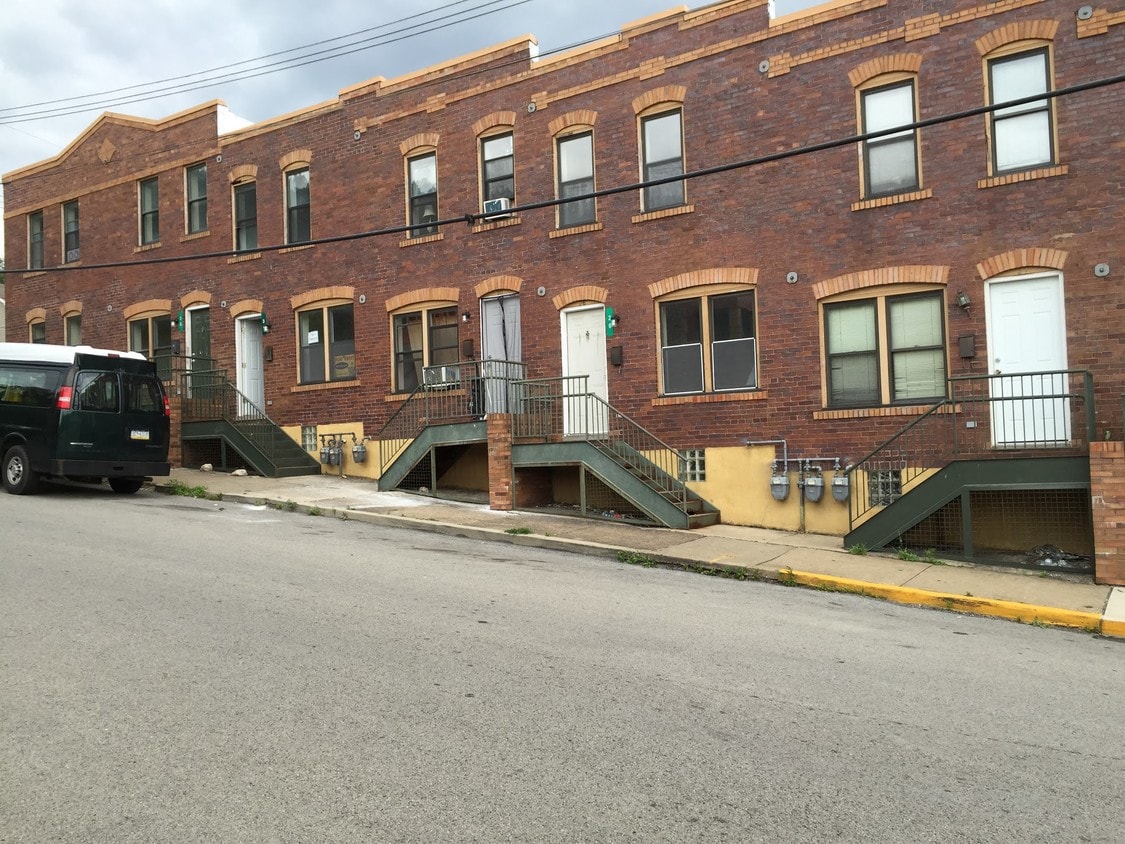 30 4th St, Midland, PA 15059 Townhome Rentals in Midland PA