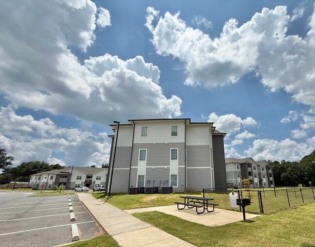 Building Photo - Ashford Park