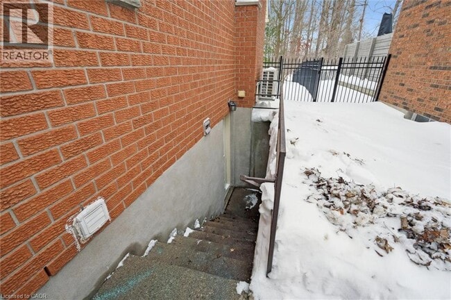 Photo du bâtiment - 286 Auburn Dr