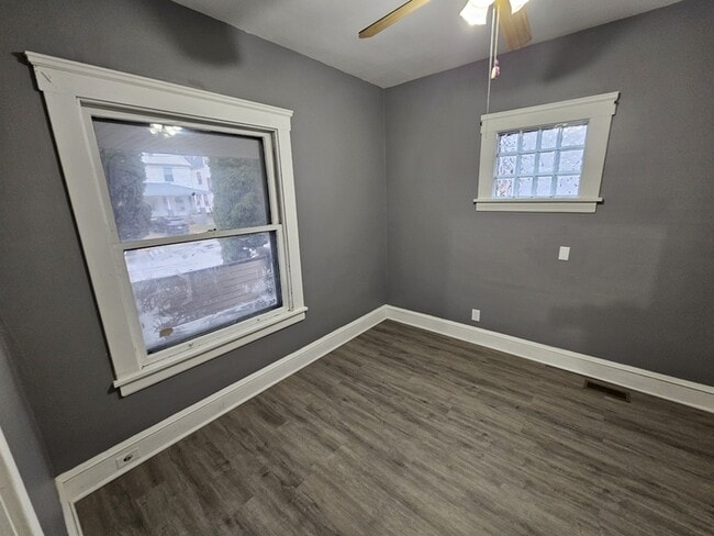 Foto del edificio - 3433 W 41st St