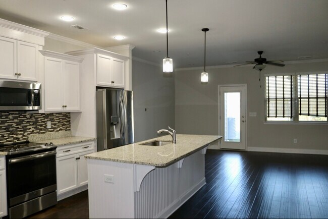 Building Photo - 2595 Wellesley Square Dr