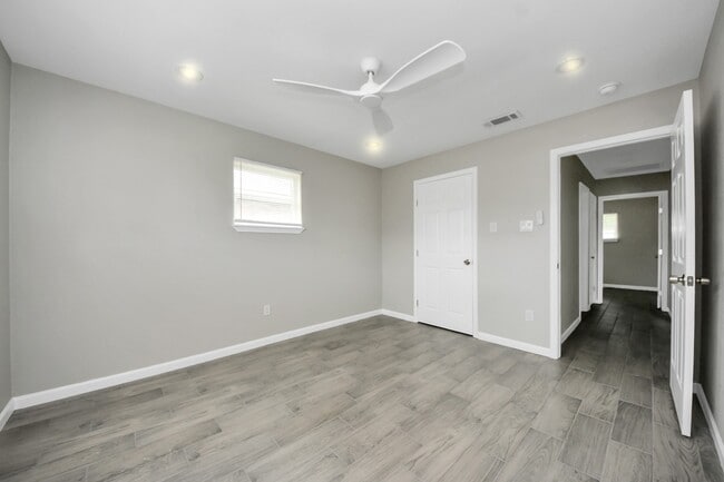 Foto del edificio - 5441 Minden St