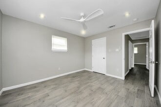 Building Photo - 5441 Minden St
