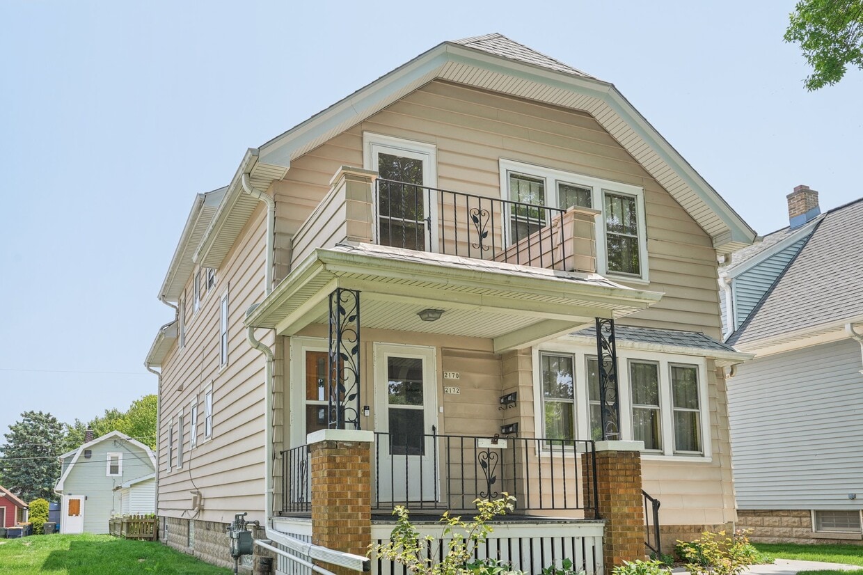 Foto principal - 2170 S 64th St
