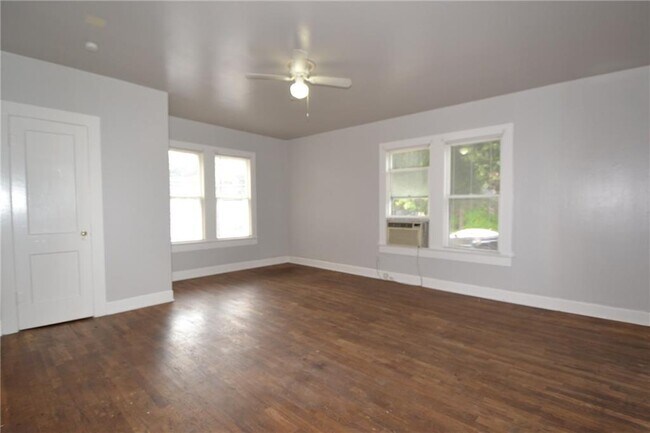 Foto del edificio - 915 W 21st St