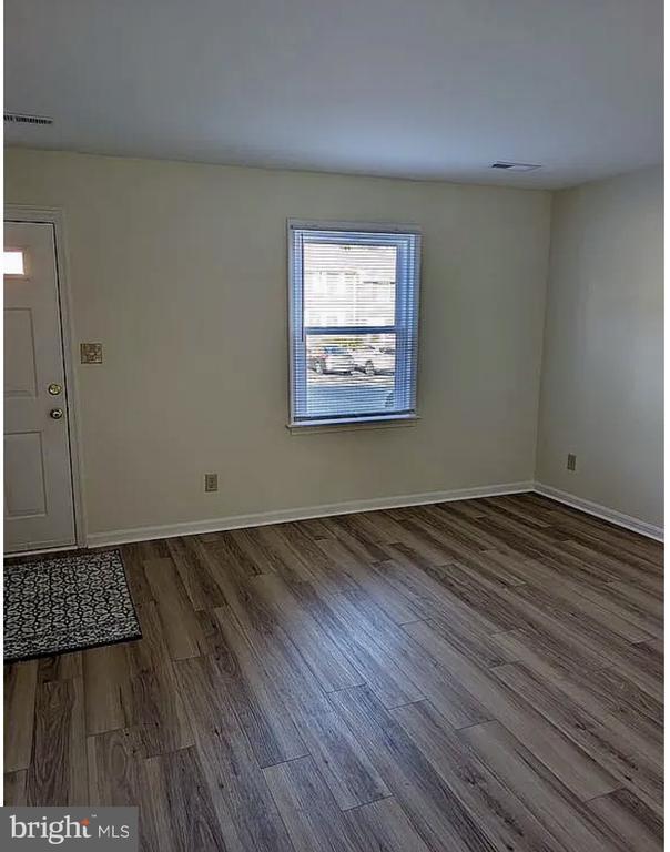 Foto del edificio - 131 Farrell Ln