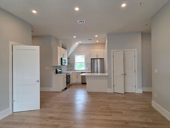 Foto del edificio - New Construction on Lower Allston 