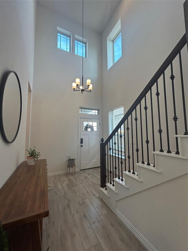 Building Photo - 12906 Stanford Dr