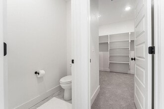 Building Photo - 4102 W Olive St