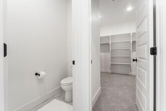 Building Photo - 4106 W Wood St