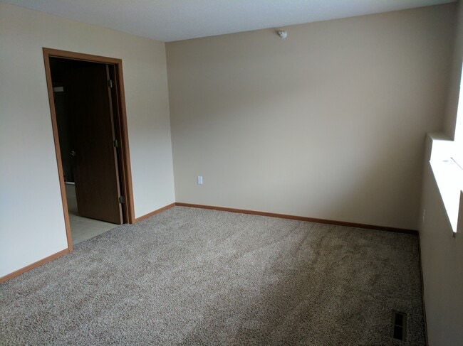 Master Bedroom - 1310-1320 Wenig Rd NE