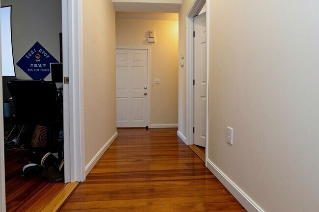 Foto del edificio - 53 Brackett St