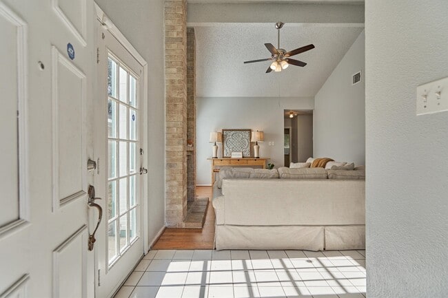 Foto del edificio - 23419 Summer Pine Dr