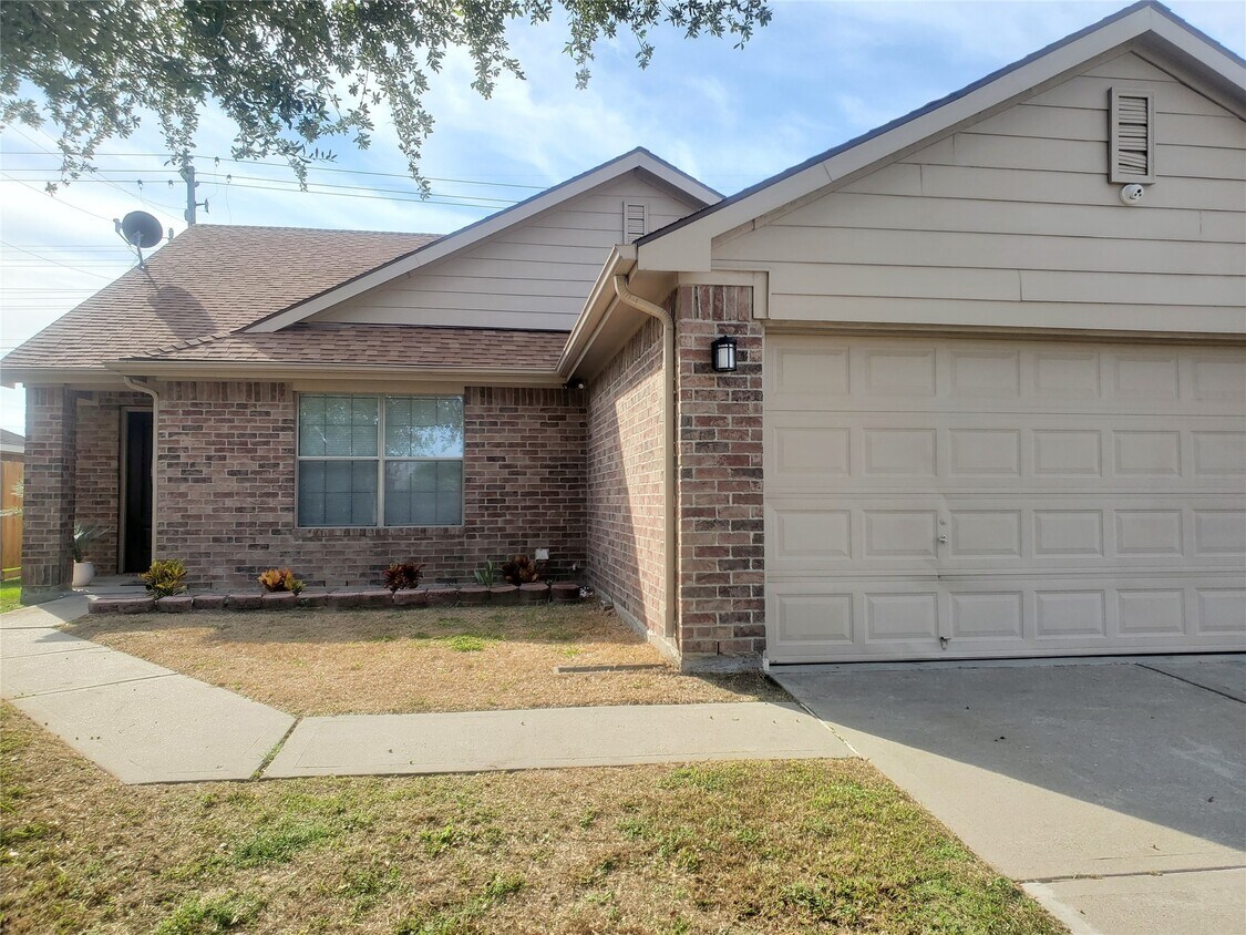 Foto principal - 8019 Eastpoint Blvd