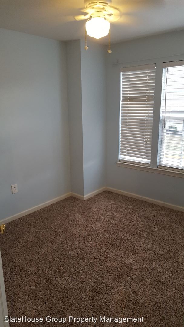 Foto del edificio - 29 Buttonwood Ln