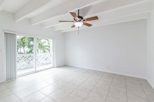 Building Photo - 3705 S Flagler Dr