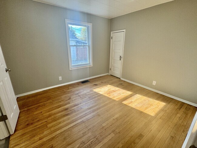 Foto del edificio - 913 N Morrison St