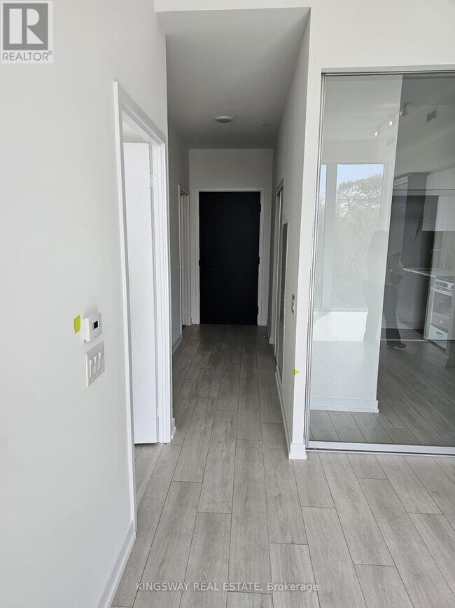 Photo du bâtiment - 500-500 Dupont St